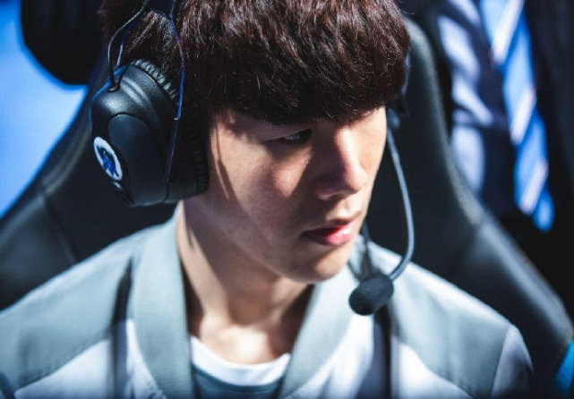 但连续多届 但连续多届